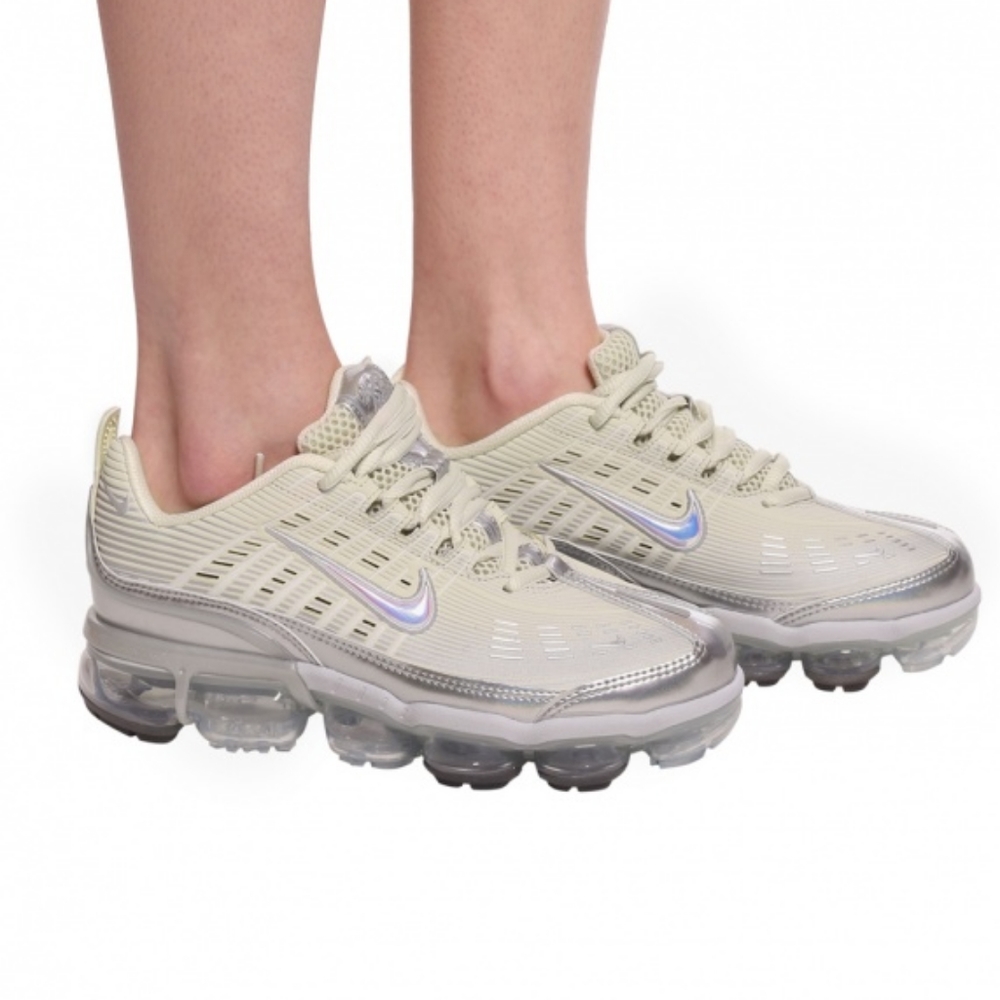 SOLD   Nike Vapormax 360